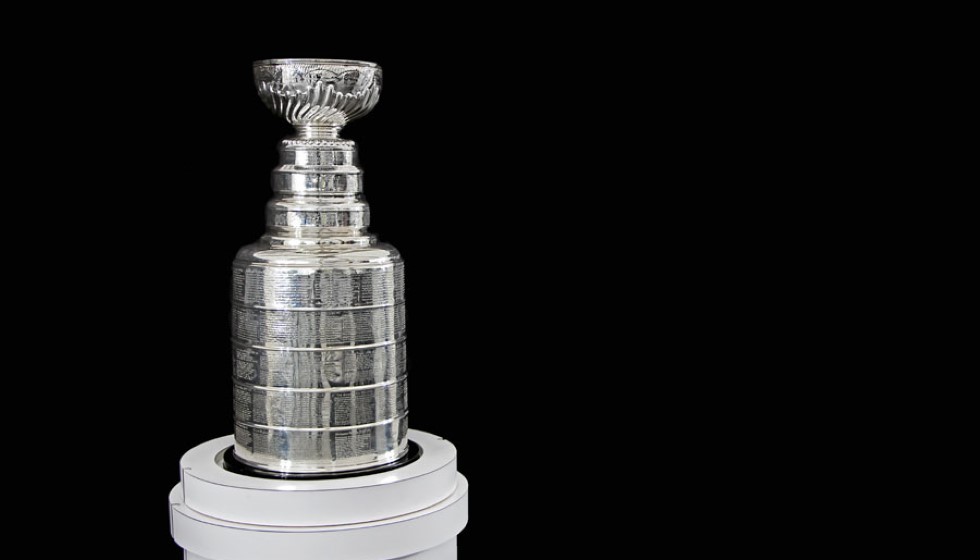 2024 NHL Winter Classic: Blackhawks vs. Blues Clash at Wrigley Field